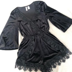 Divided by H&M Women Black Romper size US 2 elastic waist Lacey